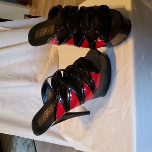Black and red patton leather platform heels, very unique design for pleasers!